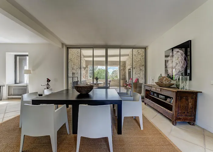 Mas De Champclos 别墅 *